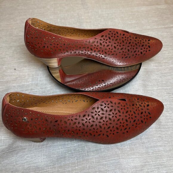 Pikolinos Women’s Red Leather Perforated Low Heel Slip-On Comfort Shoes Size 40 - Picture 1 of 9